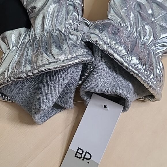 NEW BP Silver and black mittens - Picture 3 of 4